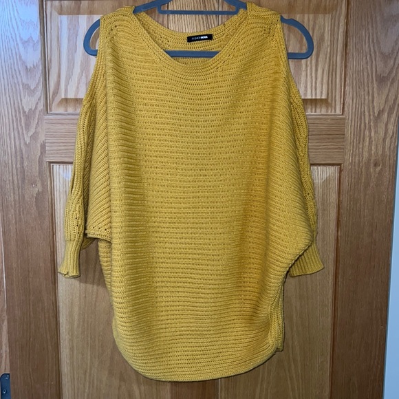 Fashion Nova Sweaters - Fashion Nova size M/L yellow or gold sweater [W4]
